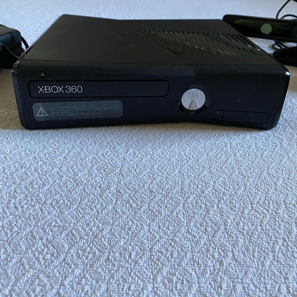 Xbox 360 - Kinect bundle - Picture 7 of 8